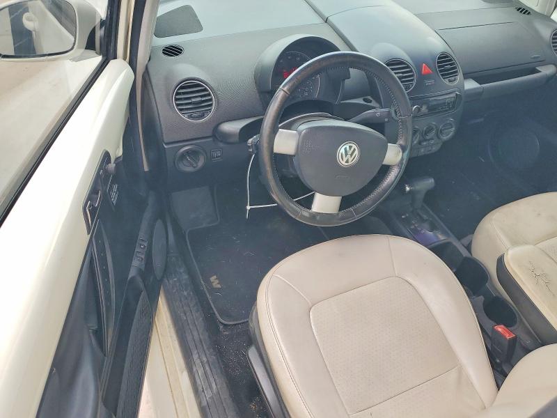 55905716 :رقم المزاد ، 3VWFW31C88M517345 vin ، 2008 Volkswagen New Beetle مزاد بيع