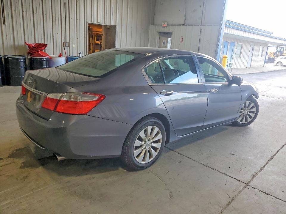 Продажа на аукционе авто 2015 Honda Accord, vin: 1HGCR2F72FA002906, номер лота: 57639456