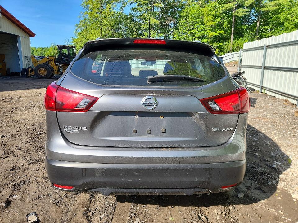2017 Nissan Rogue Sport მანქანა იყიდება აუქციონზე, vin: JN1BJ1CR4HW121647, აუქციონის ნომერი: 55591426