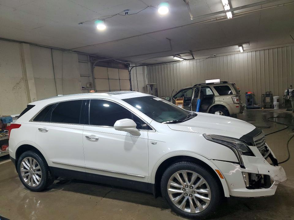 57358826 :رقم المزاد ، 1GYKNFRS0HZ306389 vin ، 2017 Cadillac Xt5 مزاد بيع