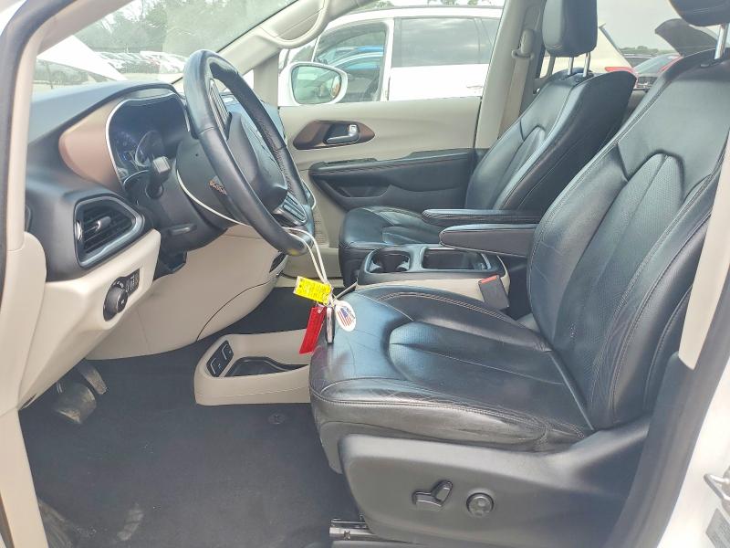 56429306 :رقم المزاد ، 2C4RC1EG0HR570186 vin ، 2017 Chrysler Pacifica مزاد بيع