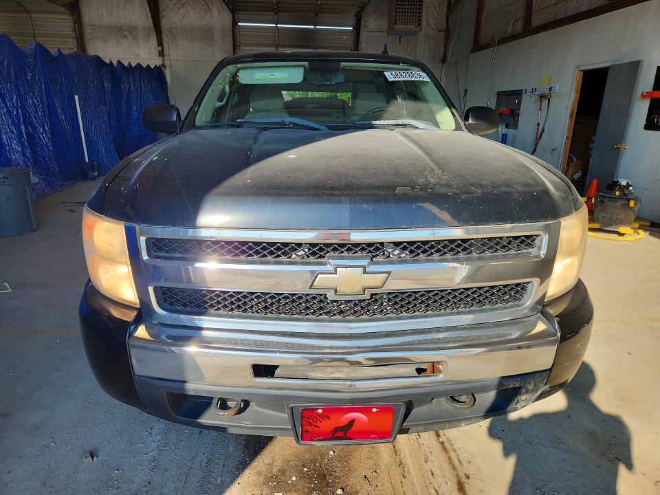 58828836 :رقم المزاد ، 3GCPKSEA8BG302978 vin ، 2011 Chevrolet Silverado مزاد بيع