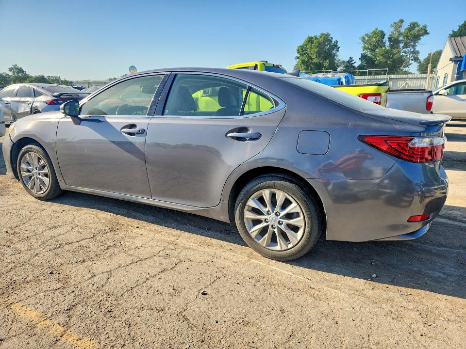 57228156 :رقم المزاد ، JTHBW1GG4D2010720 vin ، 2013 Lexus Es مزاد بيع
