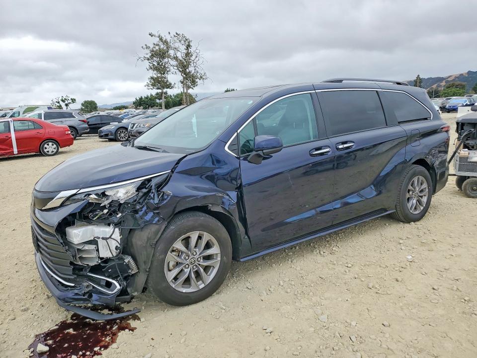 58258266 :رقم المزاد ، 5TDYRKEC7RS214727 vin ، 2024 Toyota Sienna مزاد بيع