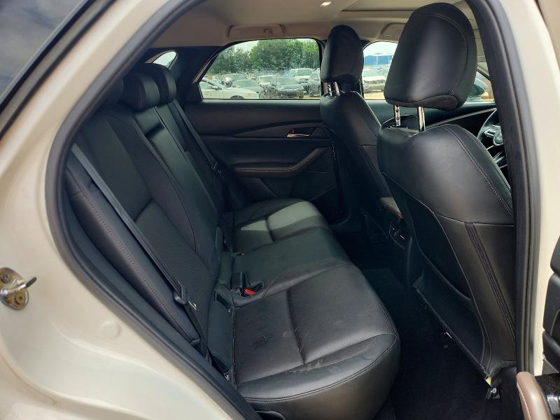 57305806 :رقم المزاد ، 3MVDMBDY8NM429035 vin ، 2022 Mazda Cx-30 مزاد بيع