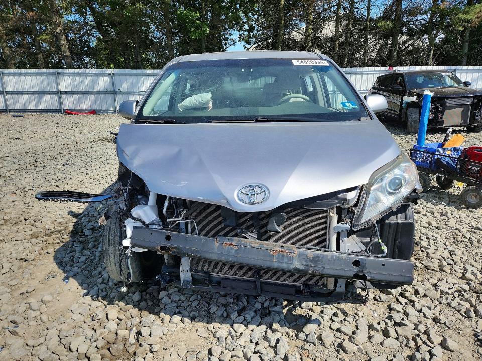 54890996 :رقم المزاد ، 5TDYK3DC8CS190862 vin ، 2012 Toyota Sienna مزاد بيع