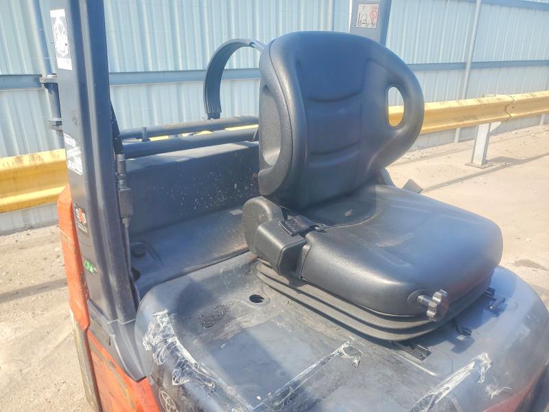 57233836 :رقم المزاد ، 93026 vin ، 2018 Toyota Forklift مزاد بيع