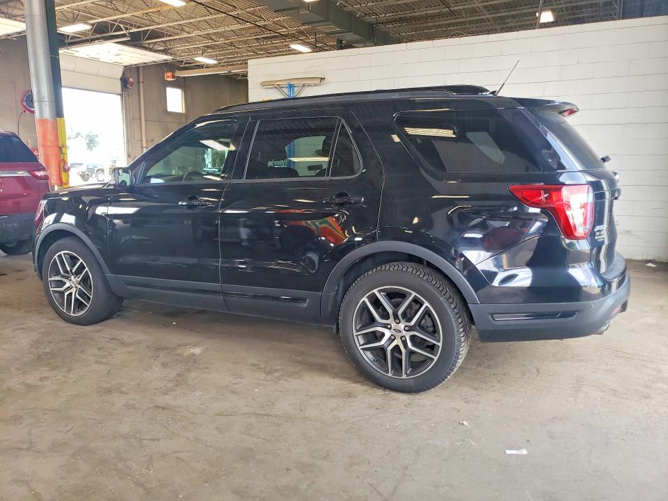 56855486 :رقم المزاد ، 1FM5K8GT3JGB89648 vin ، 2018 Ford Explorer مزاد بيع