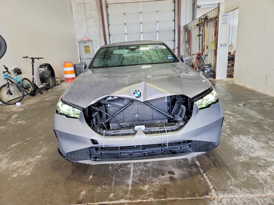 58417026 :رقم المزاد ، WBA43FJ09TCV65373 vin ، 2026 Bmw 530 مزاد بيع