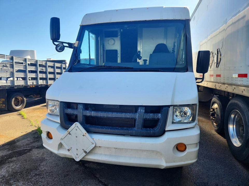 56119676 :رقم المزاد ، JALB4T173D7W01327 vin ، 2013 Isuzu Npr Hd مزاد بيع