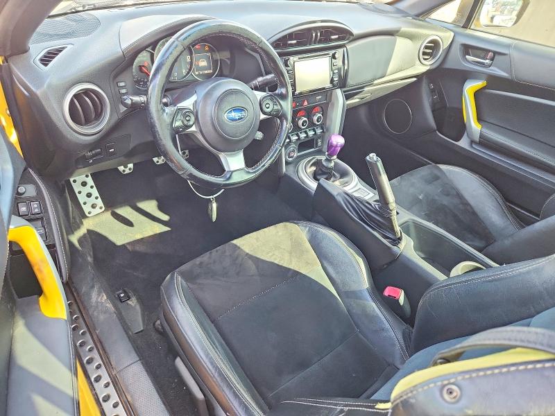 56640516 :رقم المزاد ، JF1ZCAC14H9601126 vin ، 2017 Subaru Brz مزاد بيع