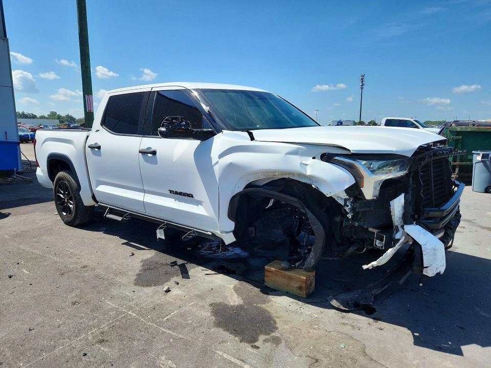 Продажа на аукционе авто 2022 Toyota Tundra, vin: 5TFLA5DB7NX020425, номер лота: 57525316