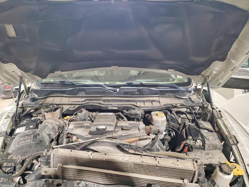 56047956 :رقم المزاد ، 3C6UR5FL4JG382771 vin ، 2018 Ram 2500 مزاد بيع