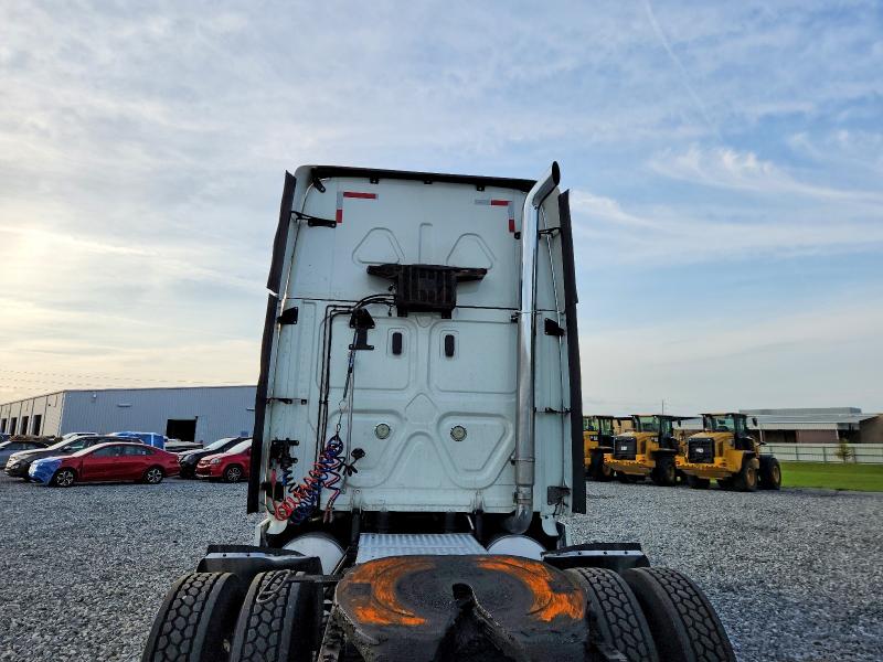 54684586 :رقم المزاد ، 1FUJGLBG5FLGS1622 vin ، 2015 Freightliner Cascadia مزاد بيع