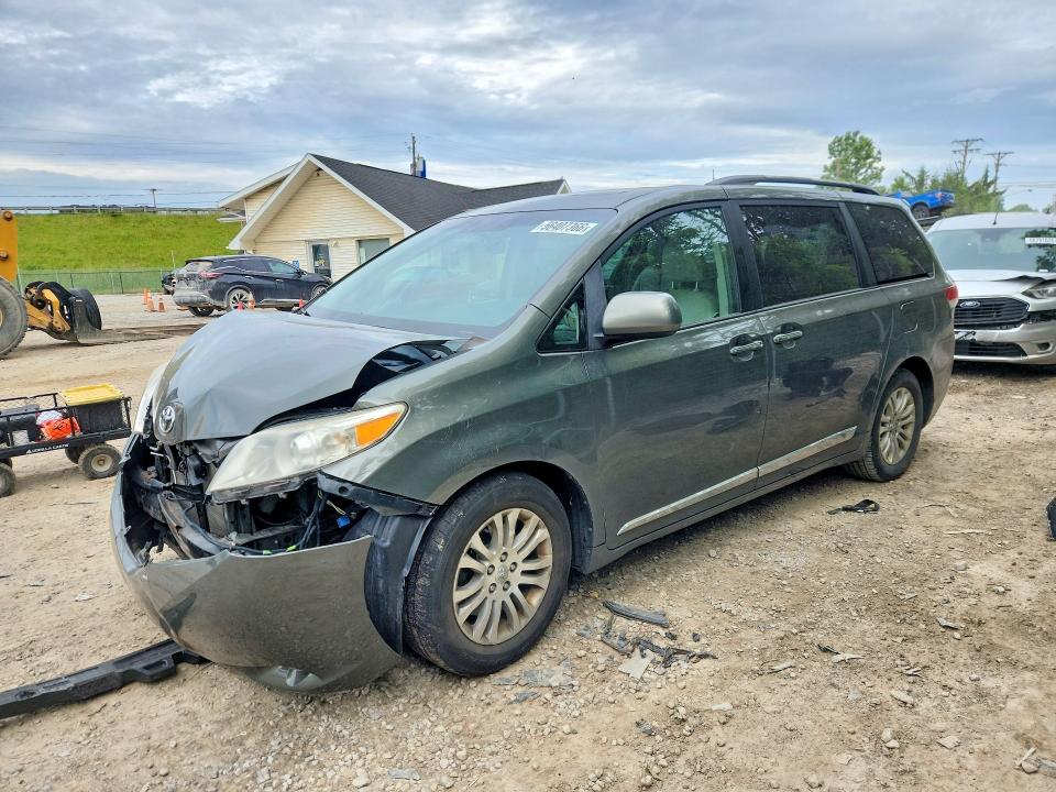 2011 Toyota Sienna მანქანა იყიდება აუქციონზე, vin: 5TDYK3DC3BS048448, აუქციონის ნომერი: 56407366