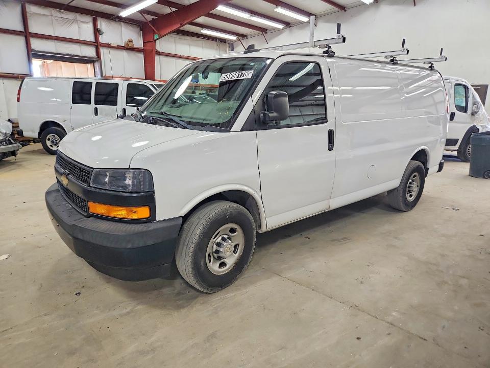 55958176 :رقم المزاد ، 1GCWGAFP2L1165692 vin ، 2020 Chevrolet Express G2500 مزاد بيع