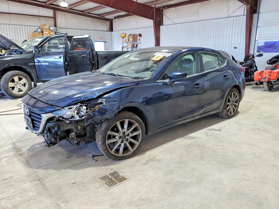 57152426 :رقم المزاد ، 3MZBN1V32JM169404 vin ، 2018 Mazda 3 مزاد بيع
