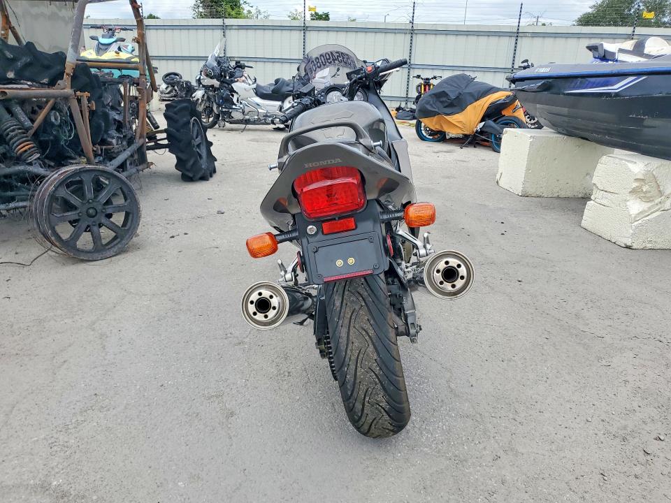 Продажа на аукционе авто 2000 Honda Cbr1100, vin: JH2SC3500YM300272, номер лота: 53549086
