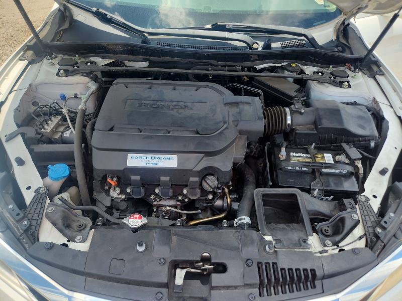 55211526 :رقم المزاد ، 1HGCR3F03GA031860 vin ، 2016 Honda Accord مزاد بيع