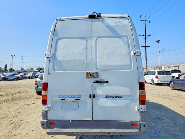 55422946 :رقم المزاد ، WD2PD744855745886 vin ، 2005 Dodge Sprinter مزاد بيع