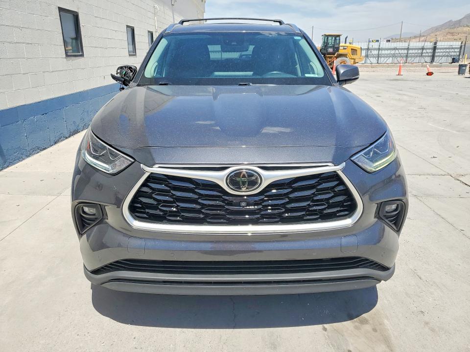 Продаж на аукціоні авто 2021 Toyota Highlander, vin: 5TDDZRBH2MS526826, номер лоту: 59007126