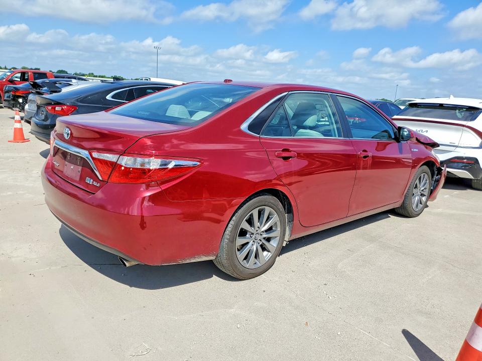 56251036 :رقم المزاد ، 4T1BD1FK0FU144088 vin ، 2015 Toyota Camry Hybrid مزاد بيع
