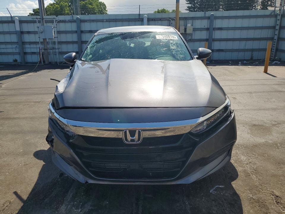 57840616 :رقم المزاد ، 1HGCV1F14KA125831 vin ، 2019 Honda Accord مزاد بيع