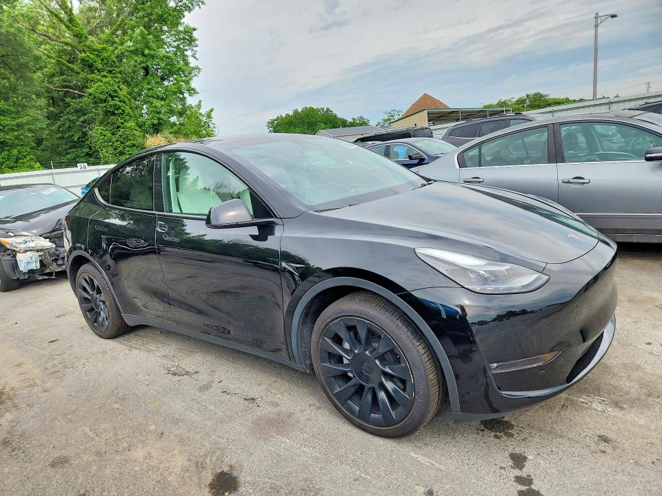 2023 Tesla Model Y მანქანა იყიდება აუქციონზე, vin: 7SAYGDEE6PF747403, აუქციონის ნომერი: 57352986