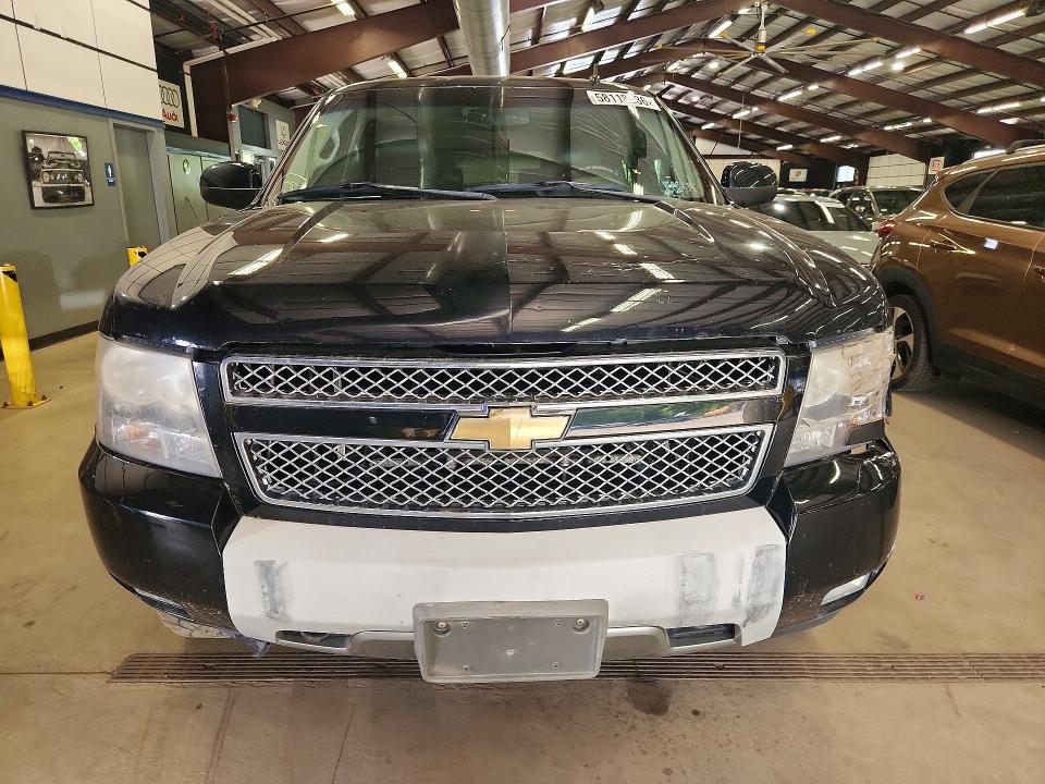 Продажа на аукционе авто 2011 Chevrolet Suburban, vin: 1GNSKJE38BR270207, номер лота: 58118236