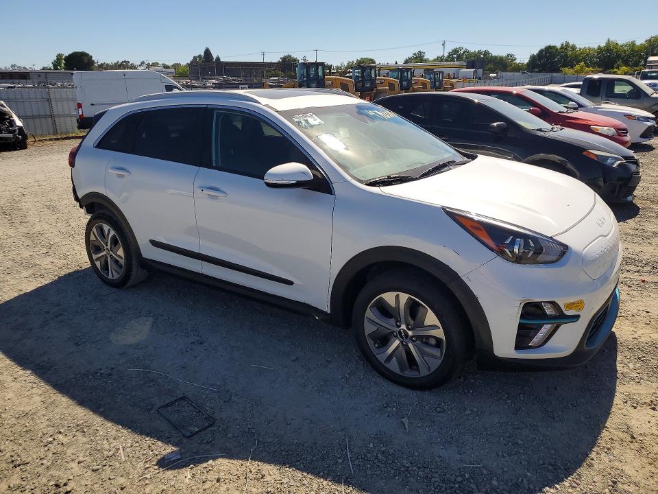 57400026 :رقم المزاد ، KNDCE3LG6N5147622 vin ، 2022 Kia Niro مزاد بيع