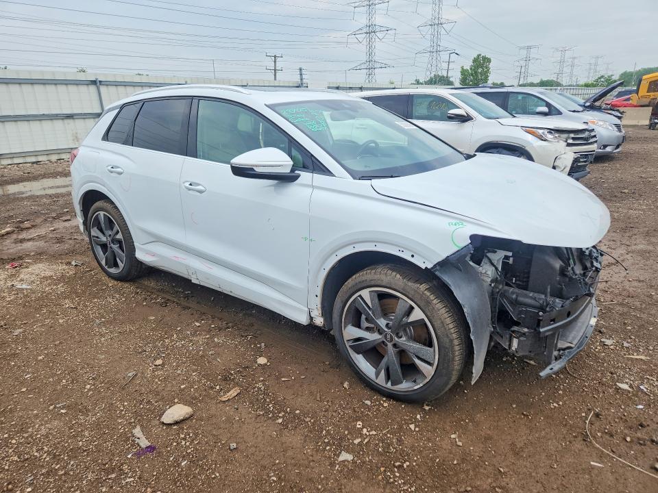 55569366 :رقم المزاد ، WA1H2BFZ5NP030408 vin ، 2022 Audi Q4 E-tron مزاد بيع