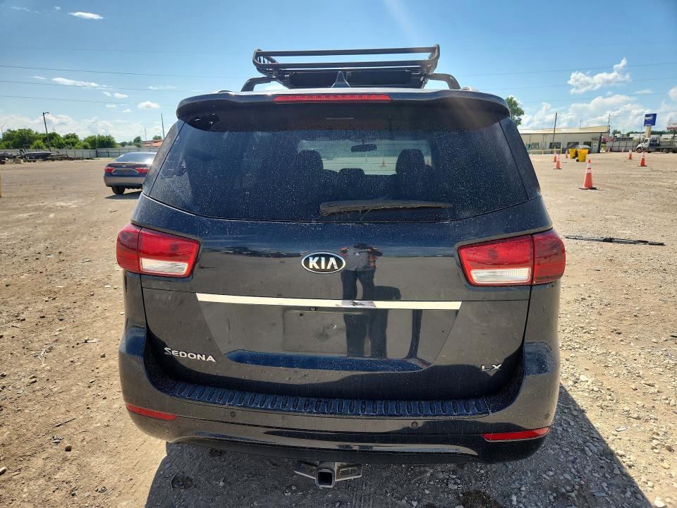 56470656 :رقم المزاد ، KNDMB5C10H6283814 vin ، 2017 Kia Sedona مزاد بيع