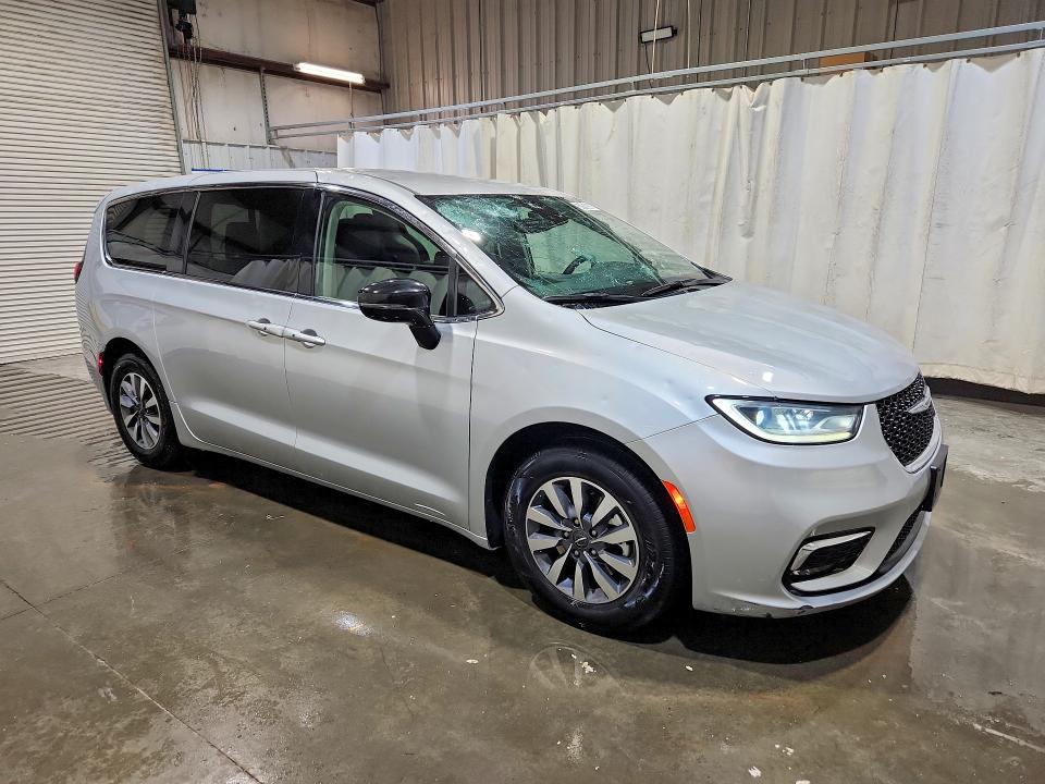 57943856 :رقم المزاد ، 2C4RC1S76RR177797 vin ، 2024 Chrysler Pacifica مزاد بيع