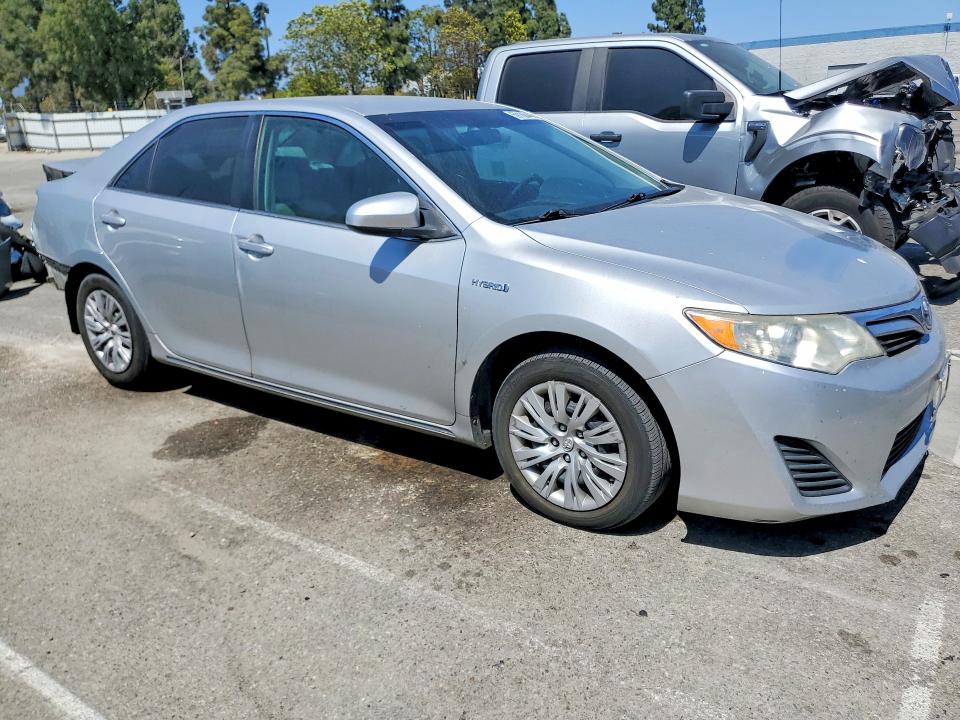 2013 Toyota Camry Hybrid მანქანა იყიდება აუქციონზე, vin: 4T1BD1FK4DU085964, აუქციონის ნომერი: 59188446