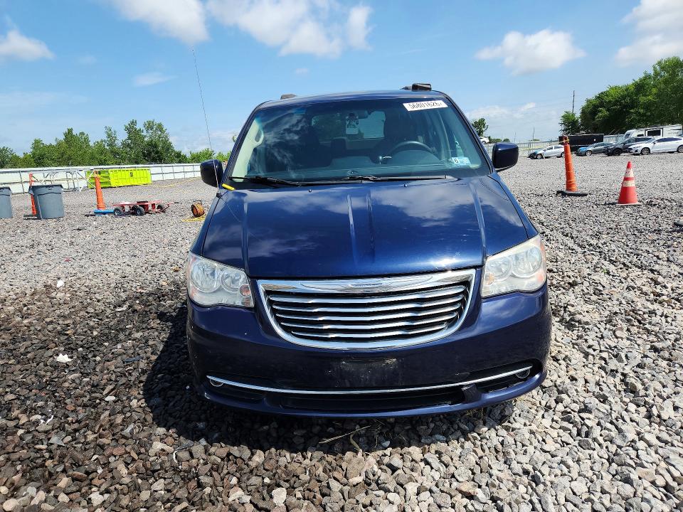 56801626 :رقم المزاد ، 2C4RC1BG6FR551613 vin ، 2015 Chrysler Town & Country مزاد بيع
