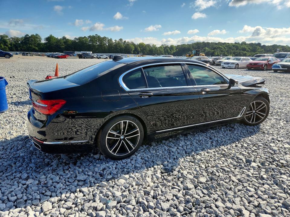 2016 Bmw 750 მანქანა იყიდება აუქციონზე, vin: WBA7F2C50GG418489, აუქციონის ნომერი: 57658936