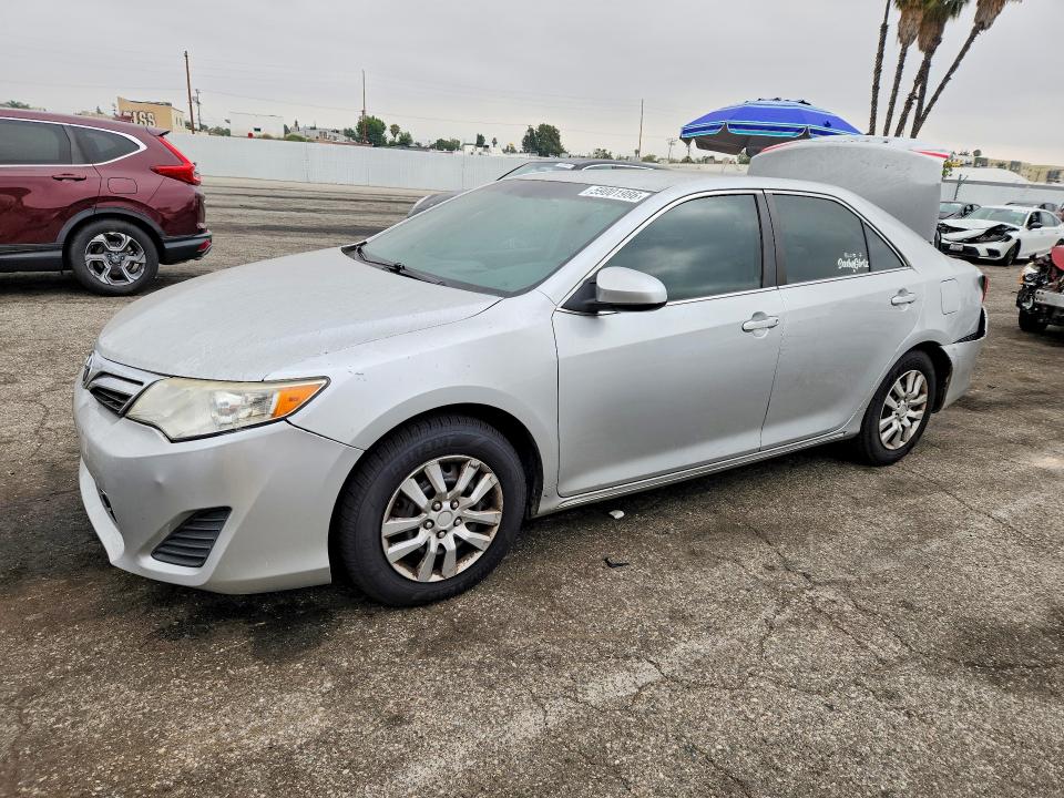 2014 Toyota Camry მანქანა იყიდება აუქციონზე, vin: 4T4BF1FK6ER426461, აუქციონის ნომერი: 63975336