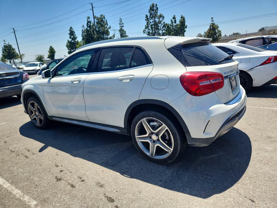 56079926 :رقم المزاد ، WDCTG4GB2FJ033490 vin ، 2015 Mercedes-benz Gla مزاد بيع