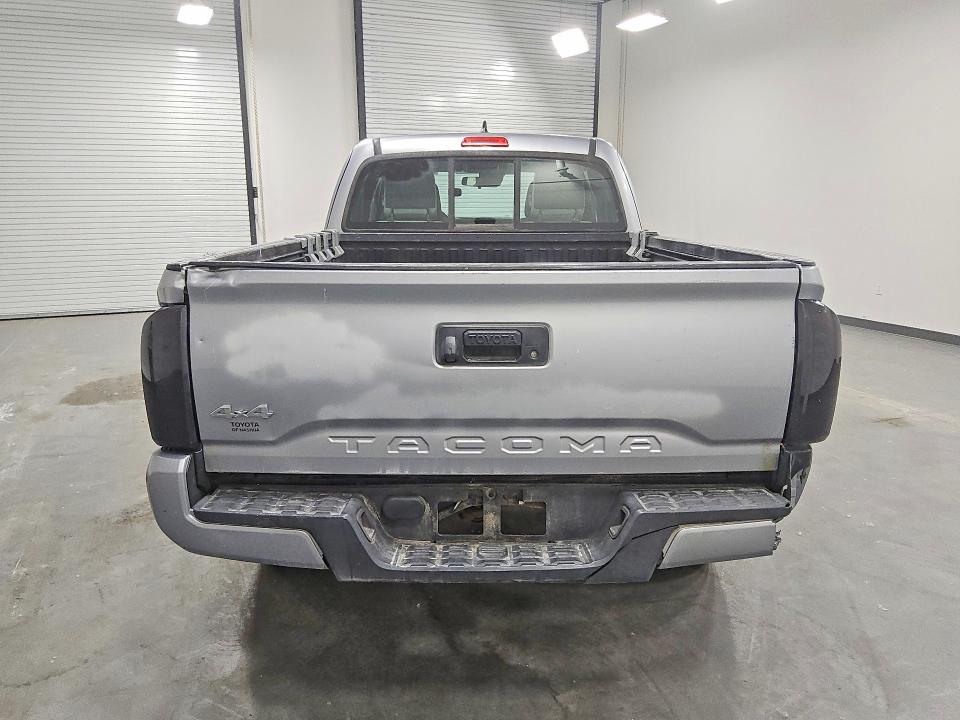 Продаж на аукціоні авто 2018 Toyota Tacoma, vin: 5TFSX5EN7JX058203, номер лоту: 52008306