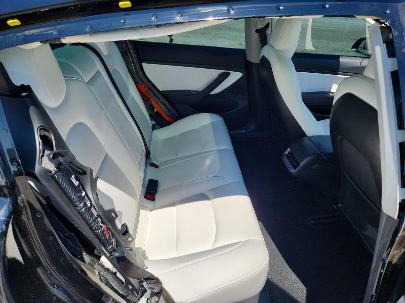 58826106 :رقم المزاد ، 5YJ3E1EC8LF641829 vin ، 2020 Tesla Model 3 مزاد بيع