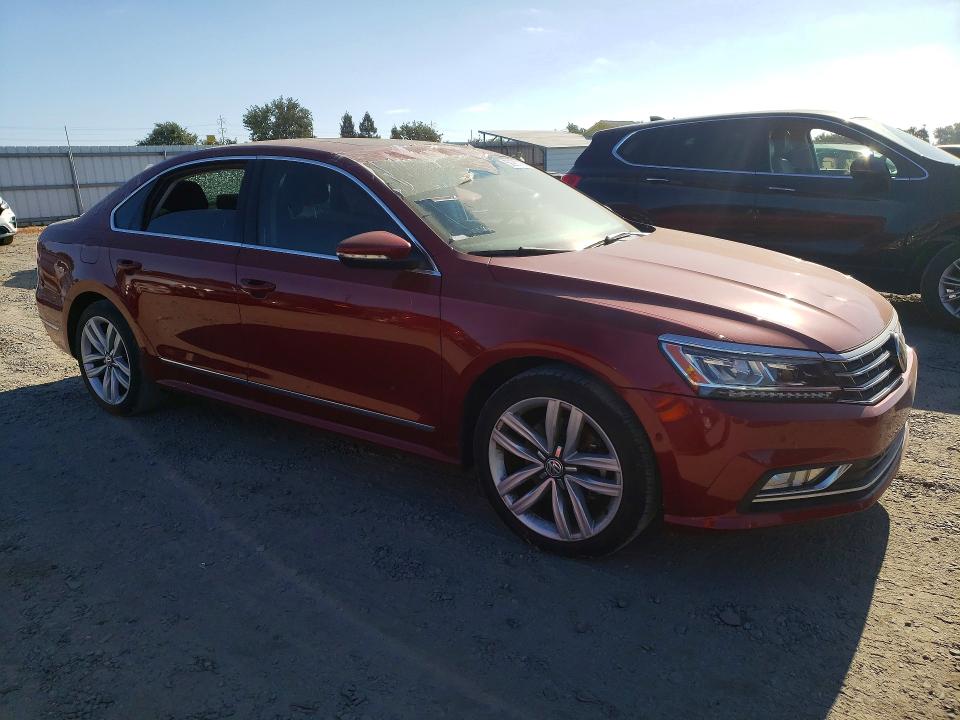 2017 Volkswagen Passat მანქანა იყიდება აუქციონზე, vin: 1VWCT7A36HC064265, აუქციონის ნომერი: 58992786