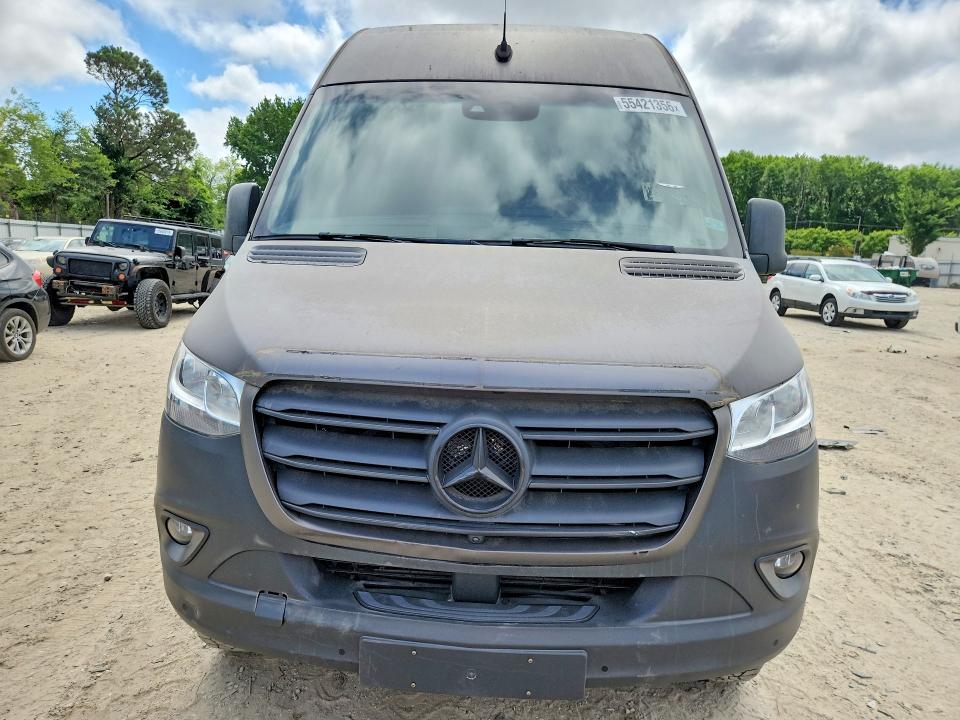 55421356 :رقم المزاد ، WDZFF0CD2KP172712 vin ، 2019 Mercedes-benz Sprinter مزاد بيع