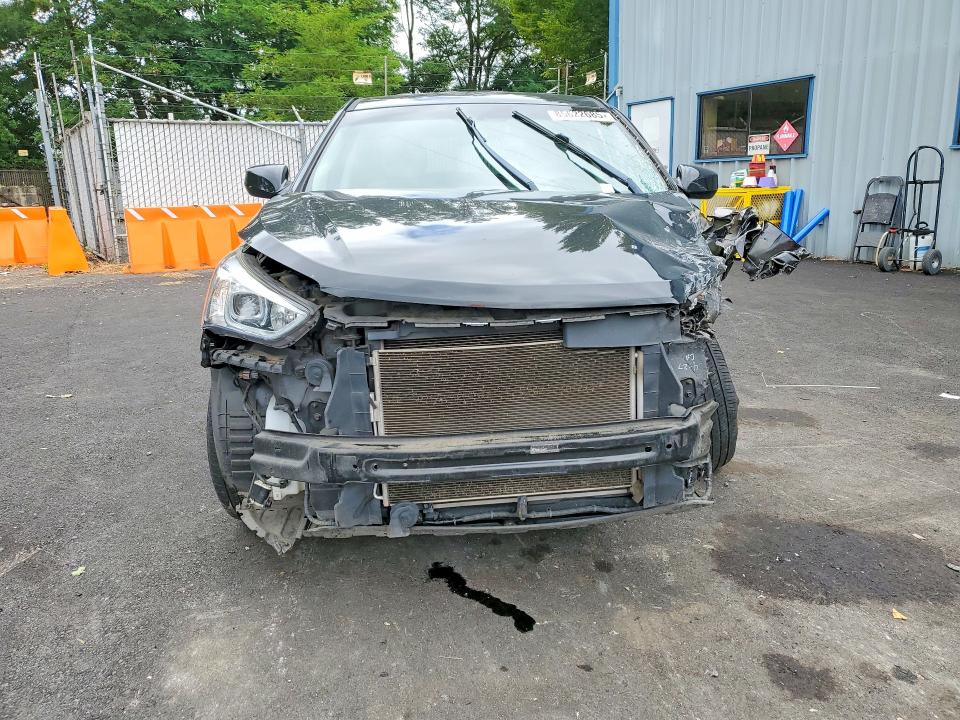 Продажа на аукционе авто 2015 Hyundai Santa Fe Sport, vin: 5XYZT3LB3FG304410, номер лота: 85622685