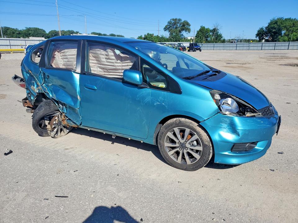 57313366 :رقم المزاد ، JHMGE8H50DC023523 vin ، 2013 Honda Fit مزاد بيع