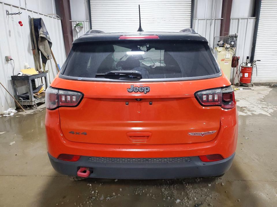 2018 Jeep Compass მანქანა იყიდება აუქციონზე, vin: 3C4NJDDB5JT130267, აუქციონის ნომერი: 56515446