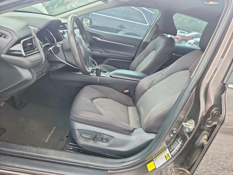58189326 :رقم المزاد ، 4T1B11HK3KU270560 vin ، 2019 Toyota Camry مزاد بيع