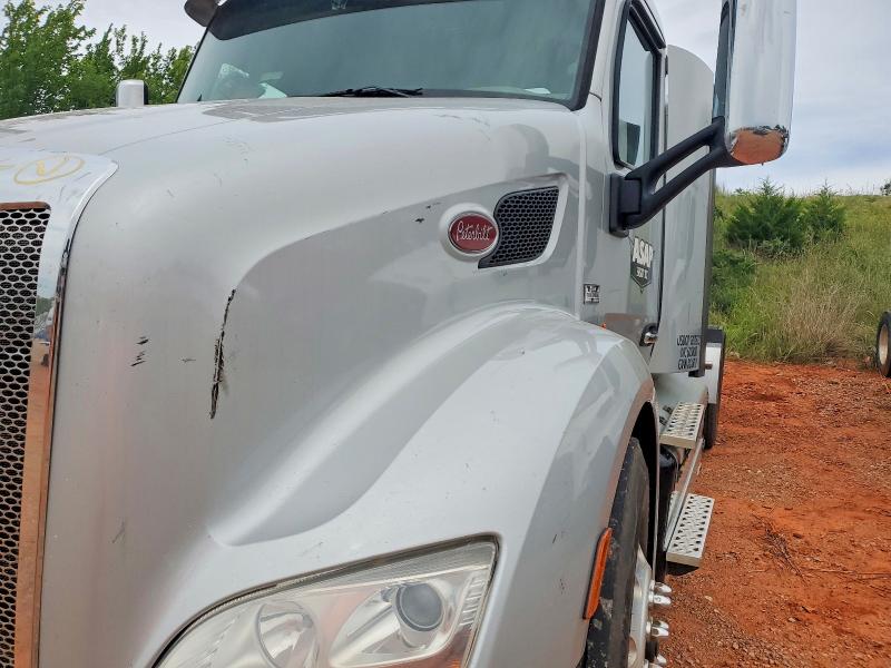 Продаж на аукціоні авто 2018 Peterbilt 579, vin: 1NPBDH9X2JD493968, номер лоту: 55561016