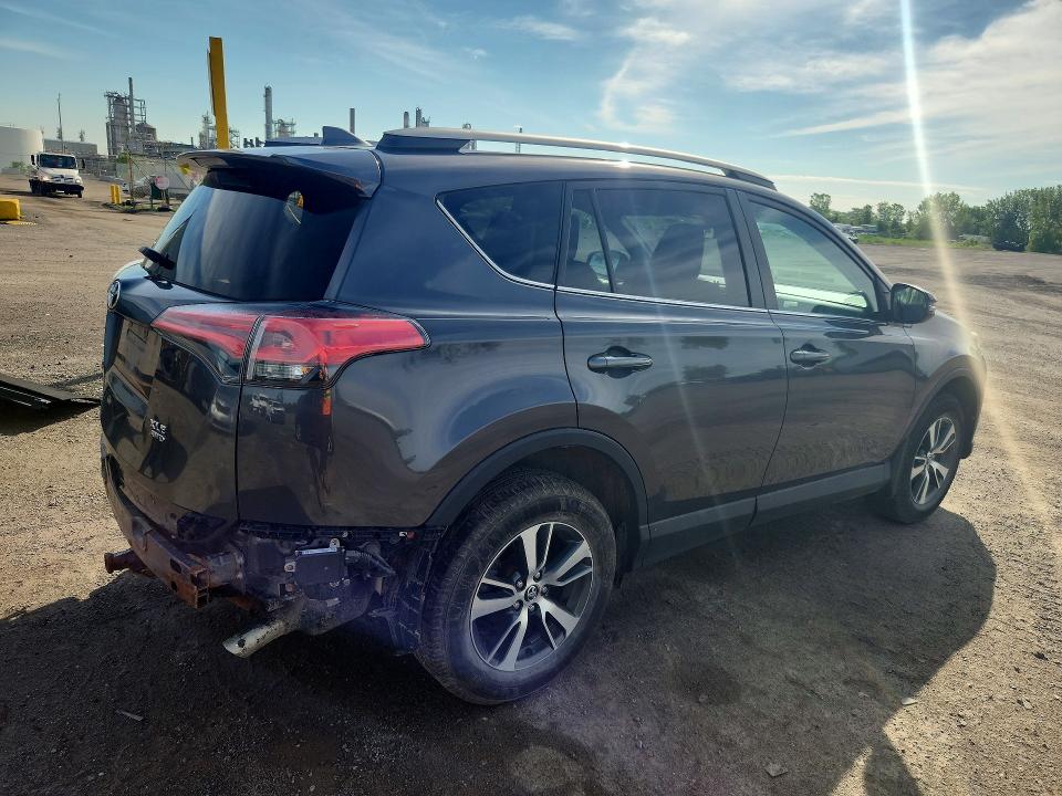 Продажа на аукционе авто 2018 Toyota Rav4, vin: 2T3RFREV9JW732283, номер лота: 57823316