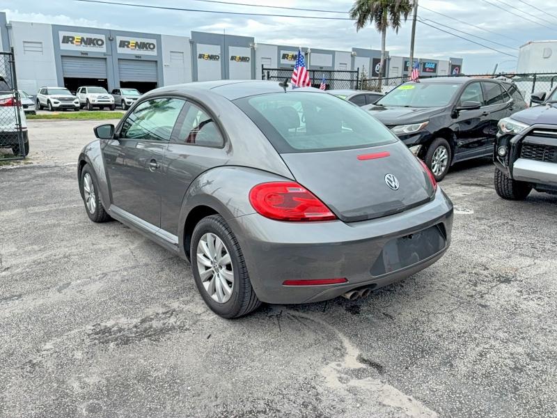 56257526 :رقم المزاد ، 3VWFP7AT7EM621339 vin ، 2014 Volkswagen Beetle مزاد بيع