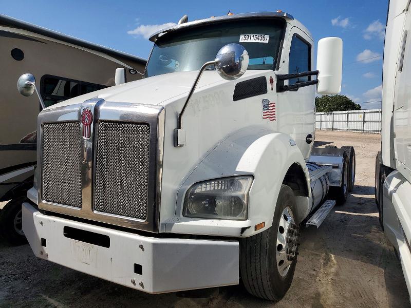 59115436 :رقم المزاد ، 1XKZDK9X1HJ163970 vin ، 2017 Kenworth Construction مزاد بيع